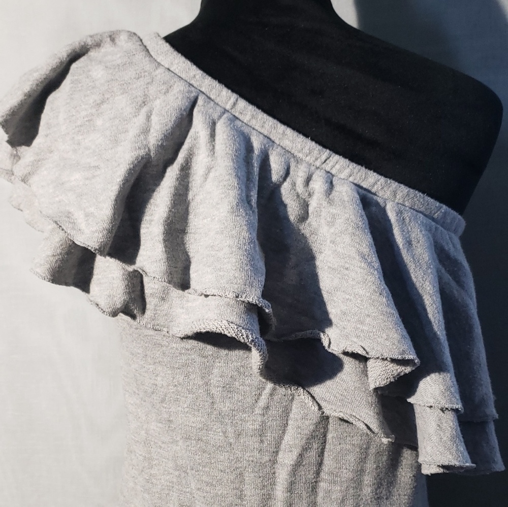 Chelsea28 Ruffled Sweatshirt - Picture 5 of 6